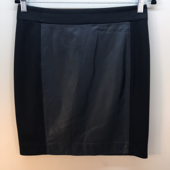 Ann Taylor LOFT Faux Leather Black Mini Skirt Size 4 - Picture 2 of 12